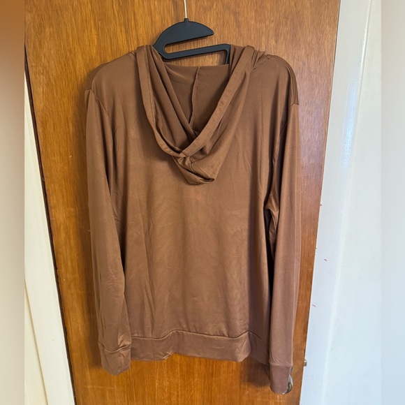 New w/tags, full zip, lightweight hoodie, size 1X, long sleeve, from Splash - Picture 3 of 13